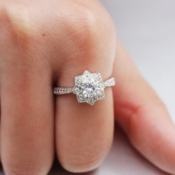 ✨ Retro Gemstone Sun Flower Full Carved Vintage Rings for Women, EVGG1516 - Picture 2 of 4